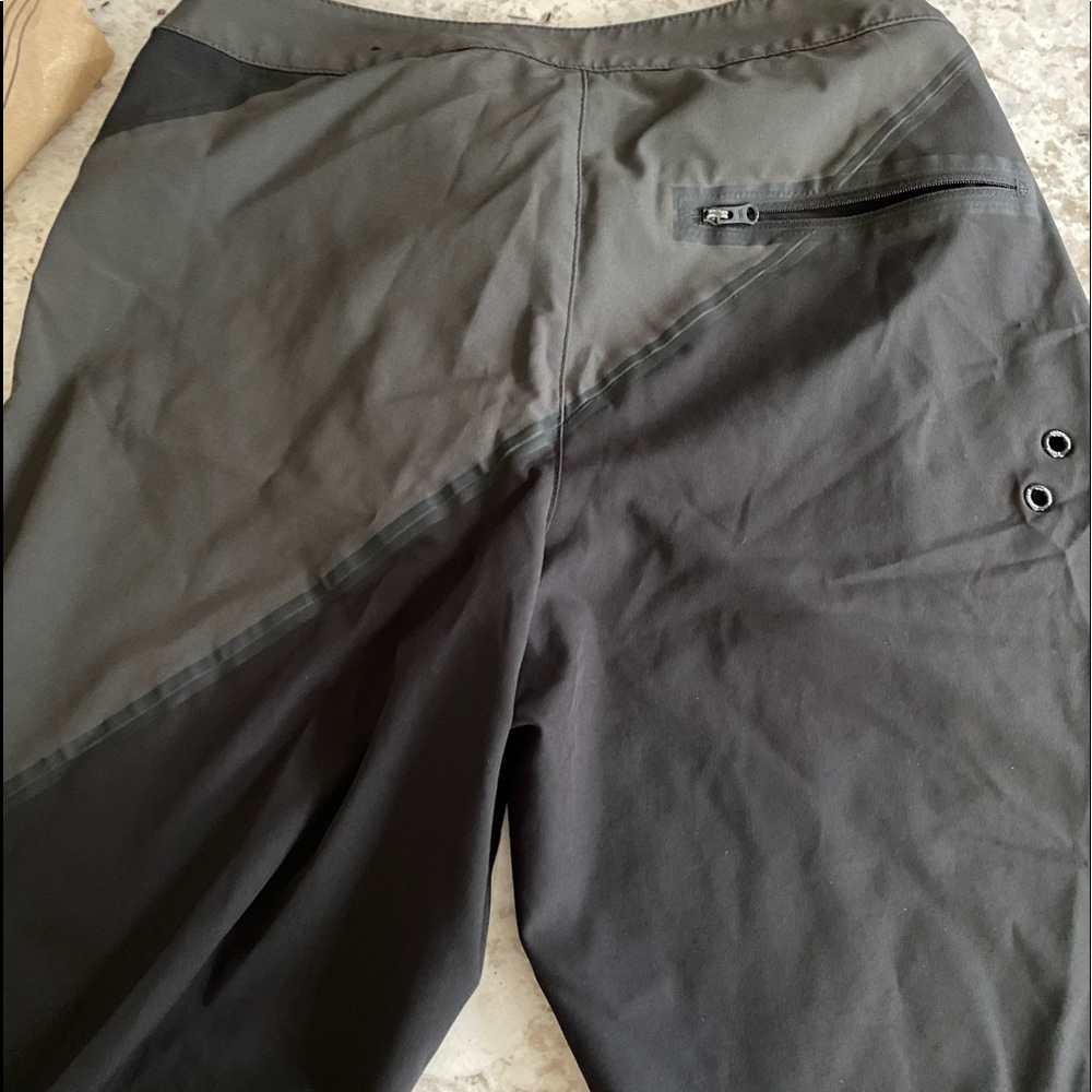 American eagle men’s swim trunks